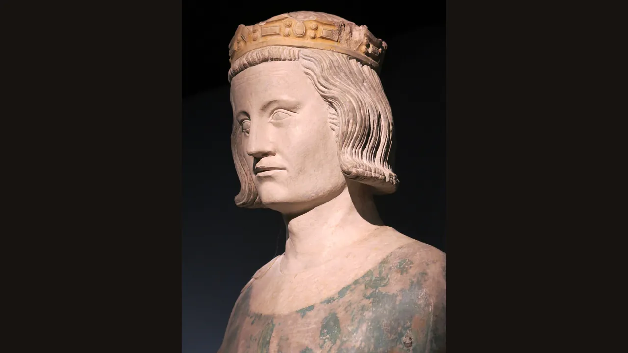 Head of a statue of Saint Louis (Louis IX) (photograph via Wikimedia Commons)