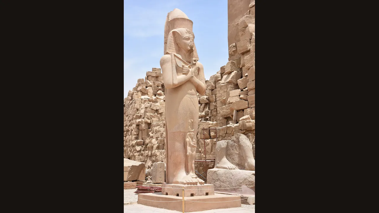 Colossal statue of Ramesses II at Memphis (photograph via Wikimedia Commons)